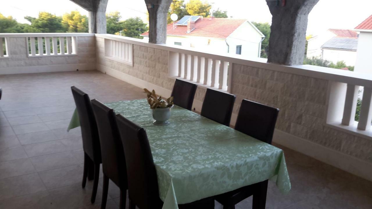 Apartments Marko Sutivan Insel Brac Exterior foto