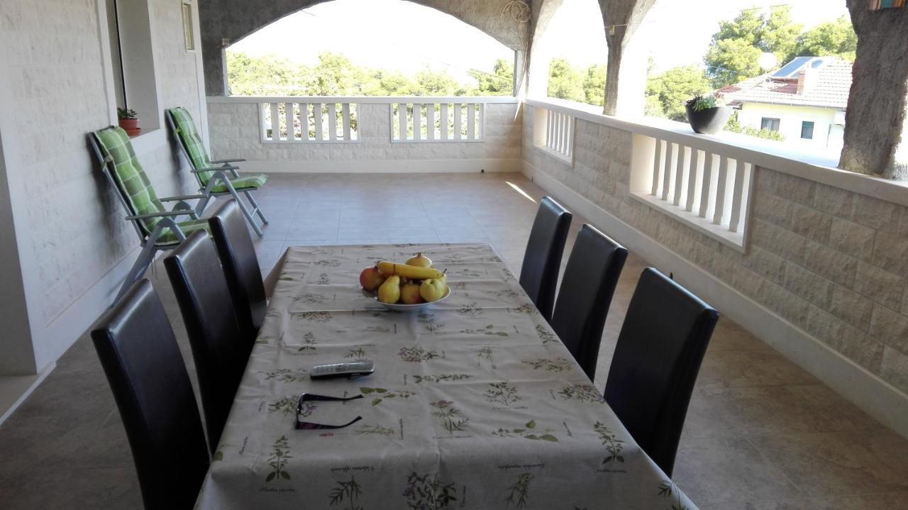 Apartments Marko Sutivan Insel Brac Exterior foto